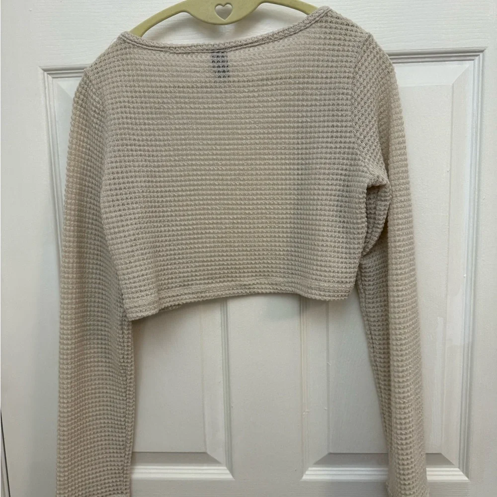 Elegant Women's Sweater Collection - Black, Cream, Pink - Picture 10 of 14